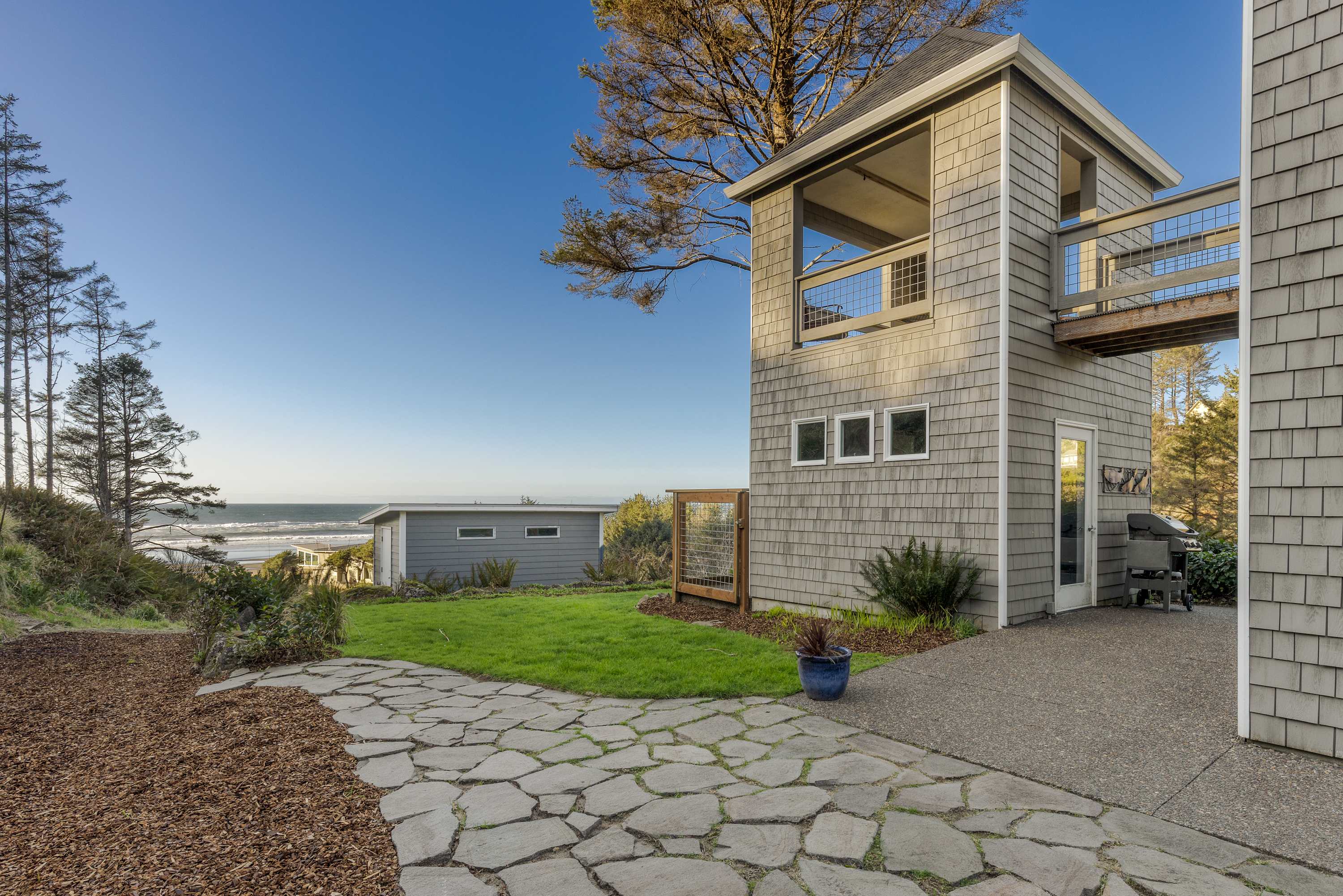 Anchor House - Ocean View Home with Lookout Tower — photo 7