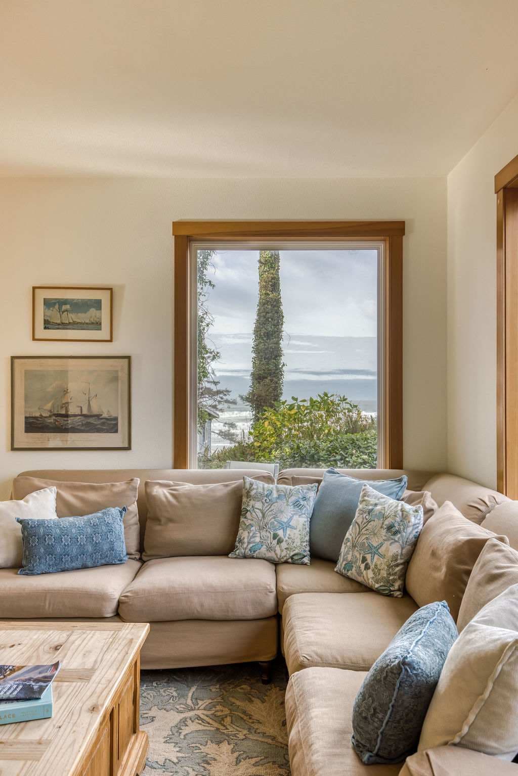 Anchor House - Ocean Views w Lookout Tower Pets OK — photo 3