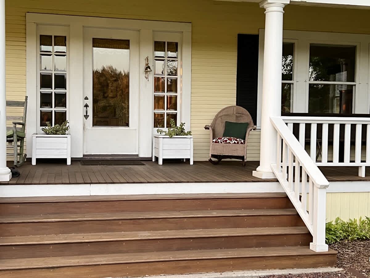 Barn Owl Hill - Historic Farmhouse Vineyard Views — photo 8