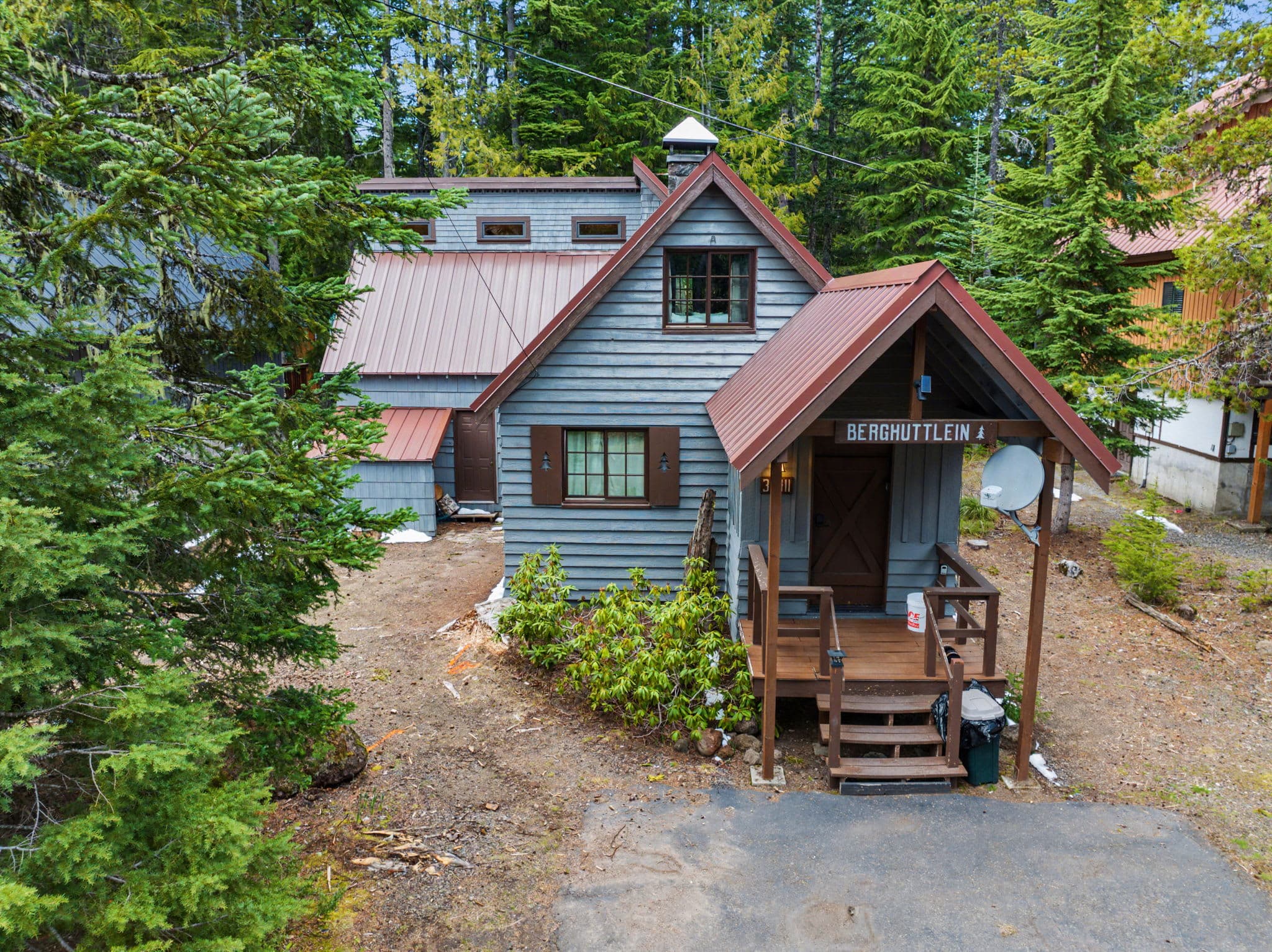 Berghuttlein Getaway - Cozy family alpine retreat with creek access — photo 3