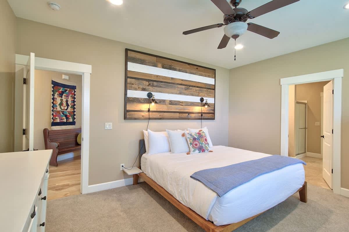 Creekside Hideaway - Wine Country by 3rd St — photo 4