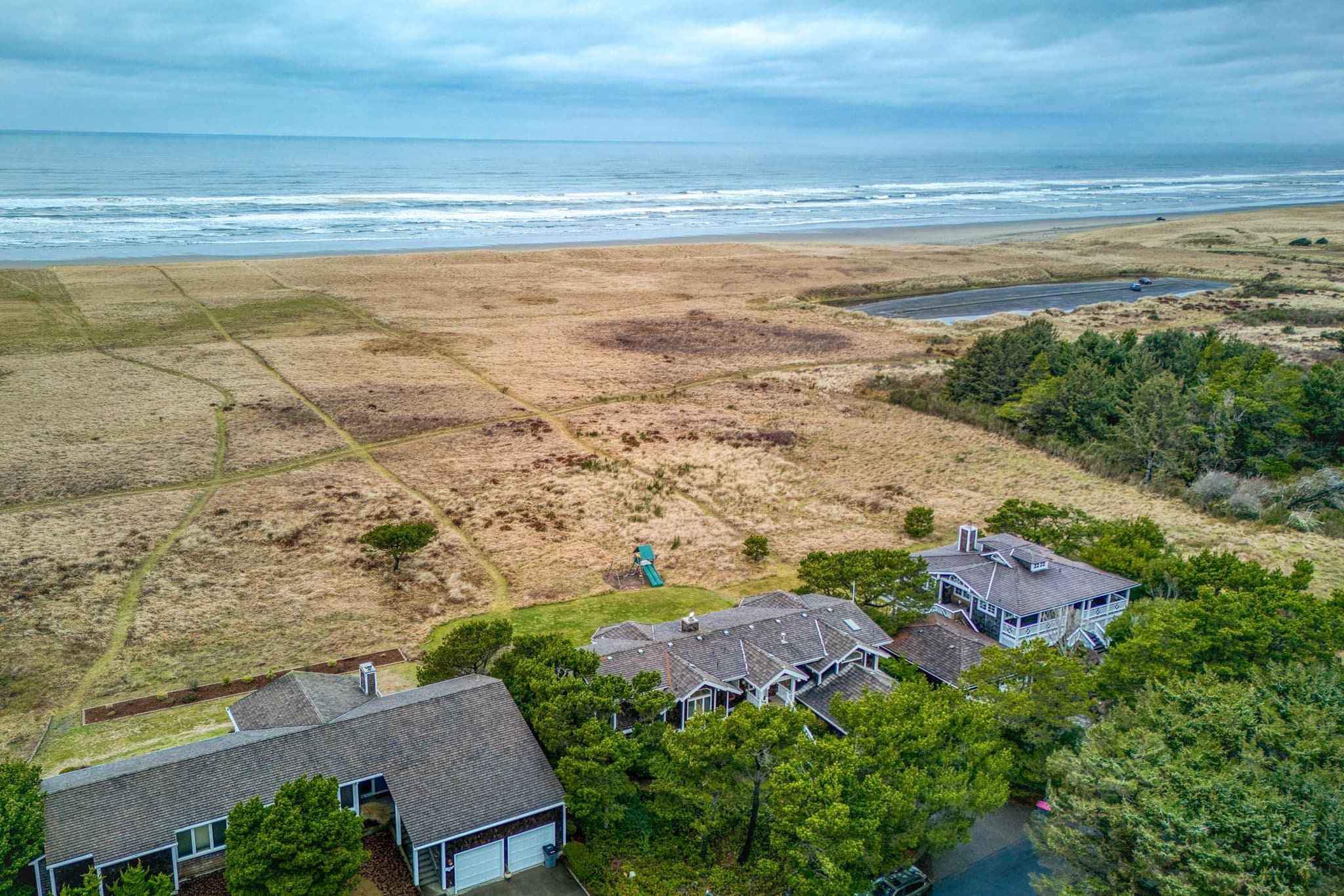 Elk Ridge - Lux Oceanfront Family Retreat Hot Tub — photo 2