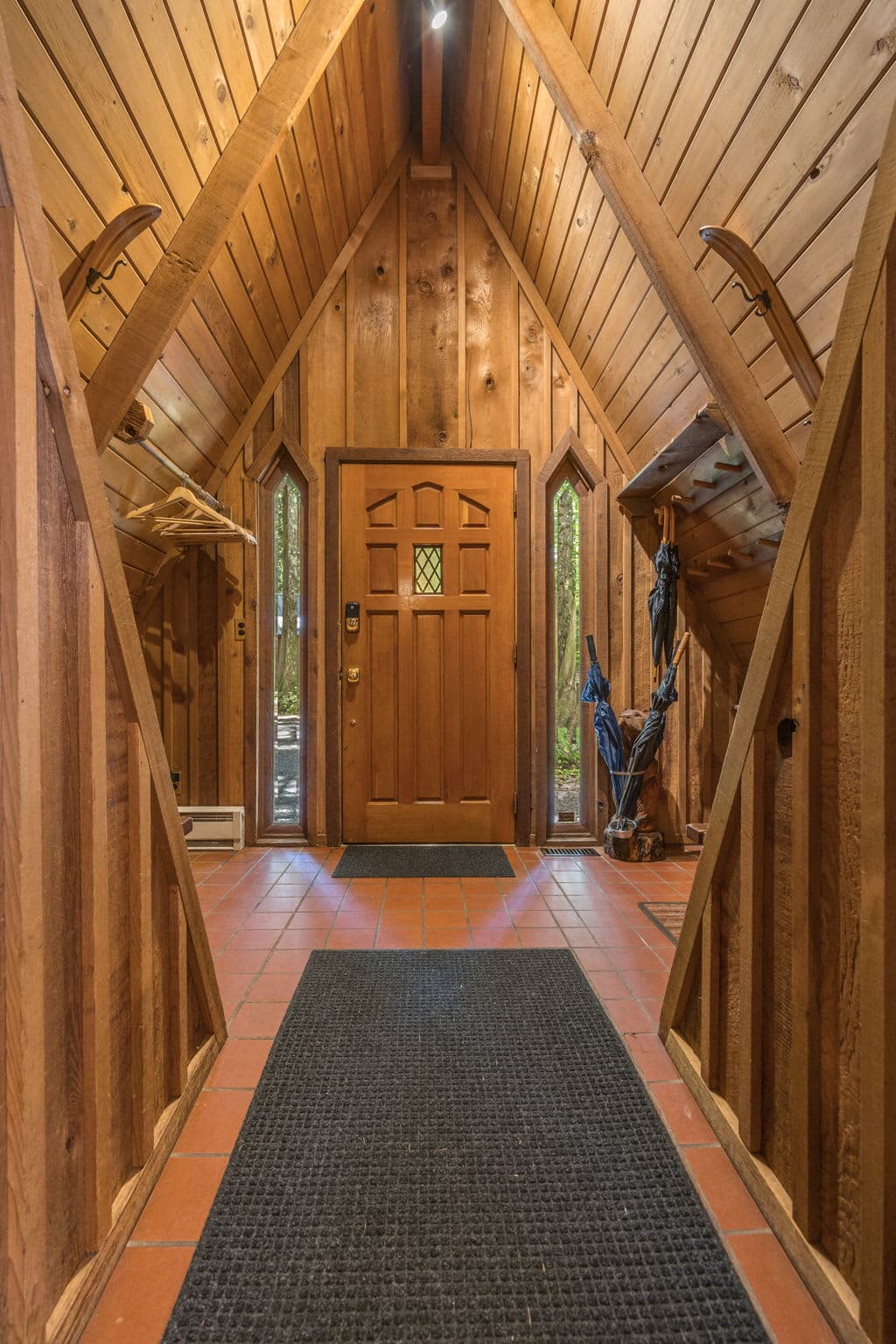 Forest Lodge Luxe with Hot Tub & Sauna — photo 8