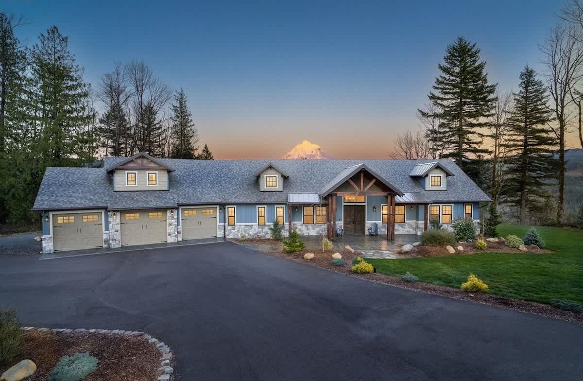 Hoodview House - Luxury Mt Hood Scenic Views — photo 1