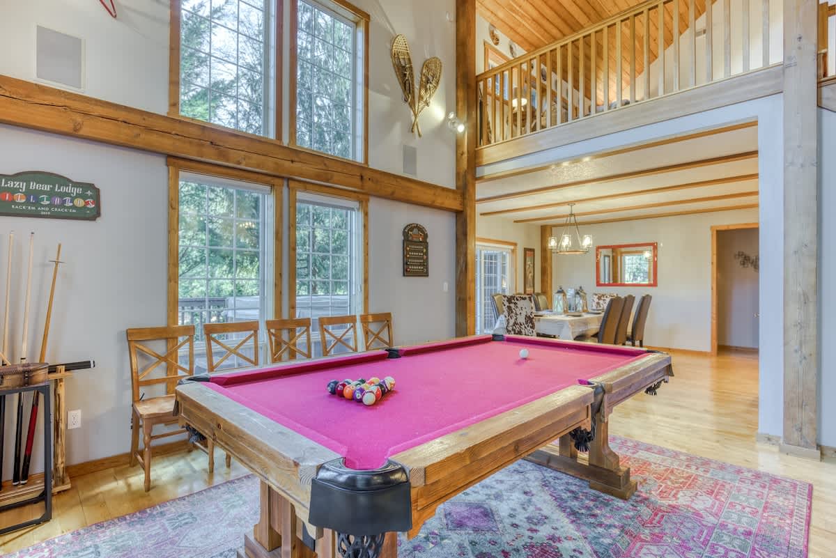 Lazy Bear Lodge: Hot Tub, Game Room & Dogs OK — photo 2