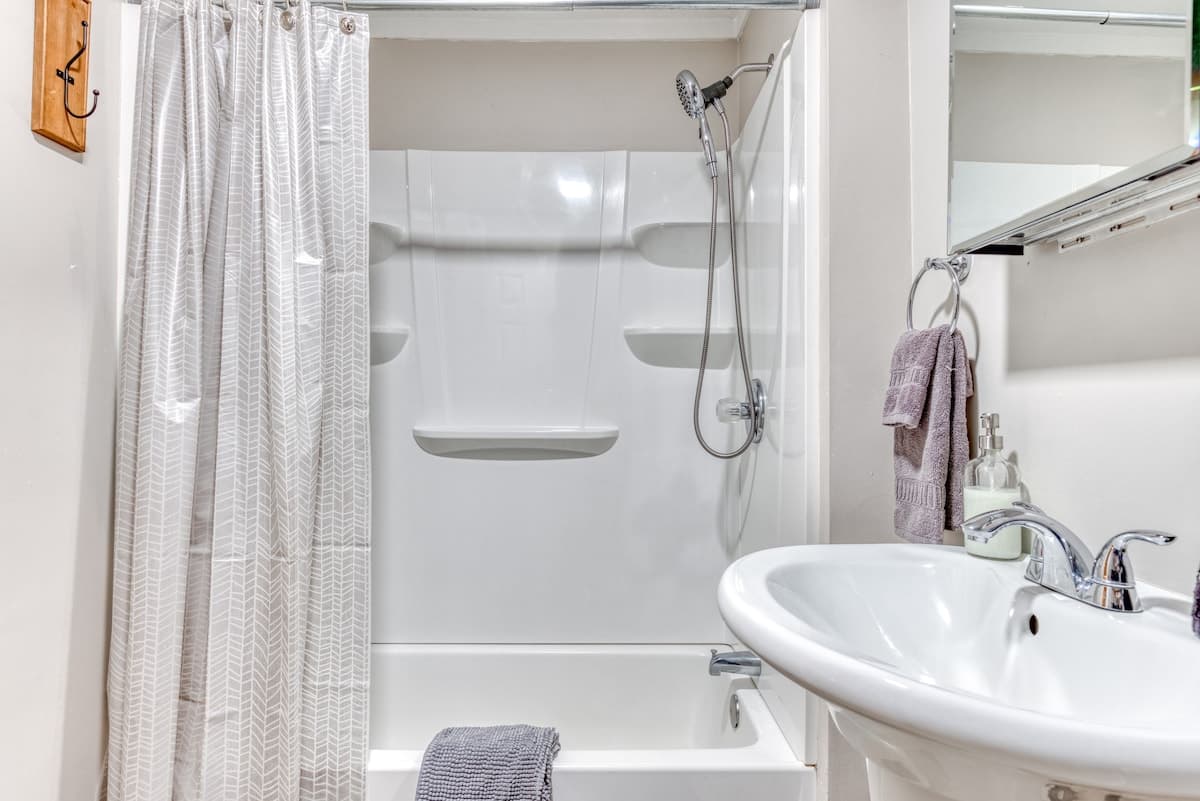 Modern Conveniences, Rustic Charm - Mt Air Unit 12 — photo 6