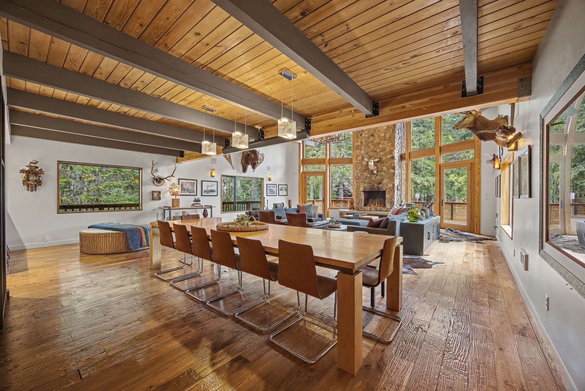 Mule Deer - Grand Mt. Hood Chalet for Groups — photo 4