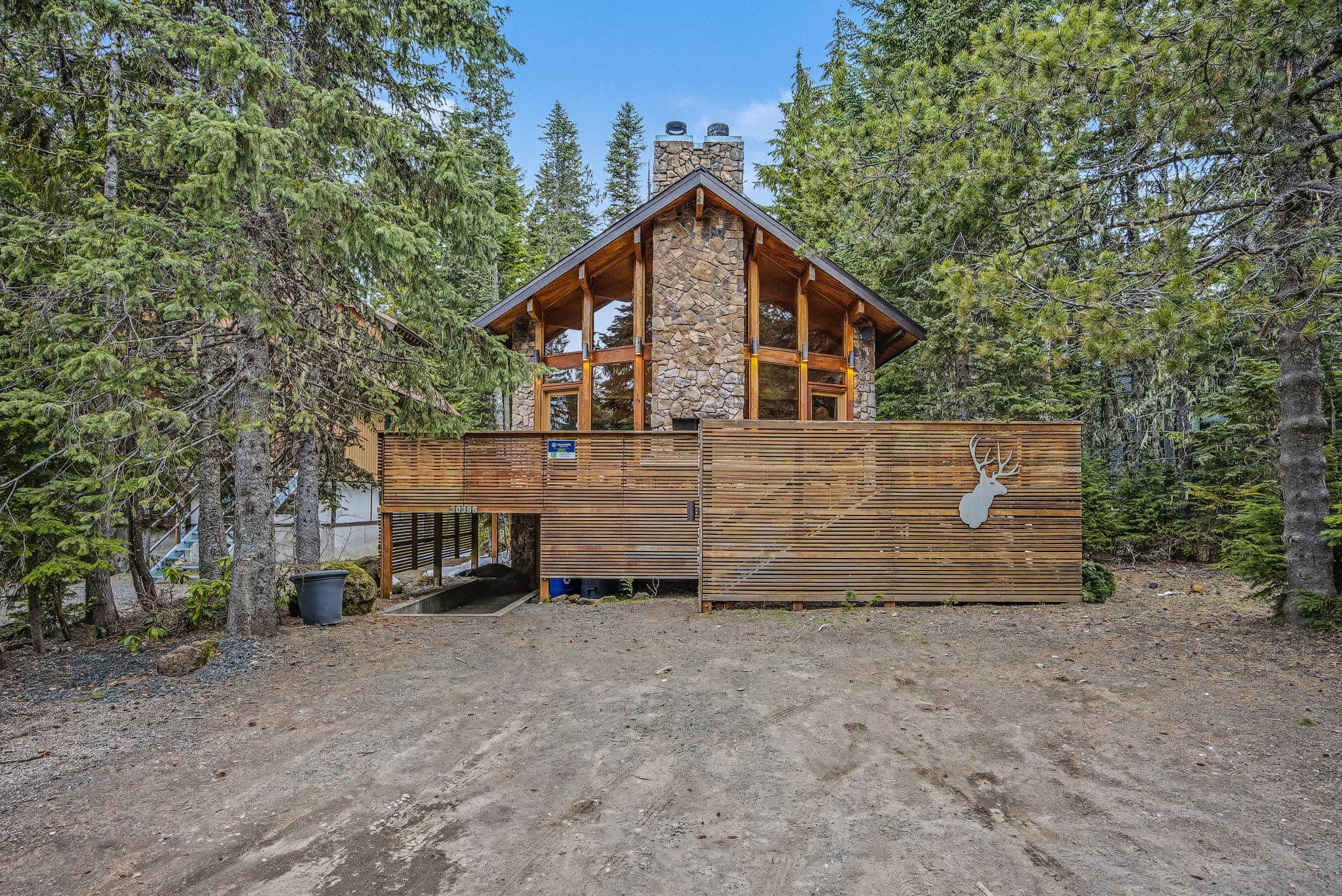Mule Deer - Grand Mt. Hood Chalet for Groups — photo 6