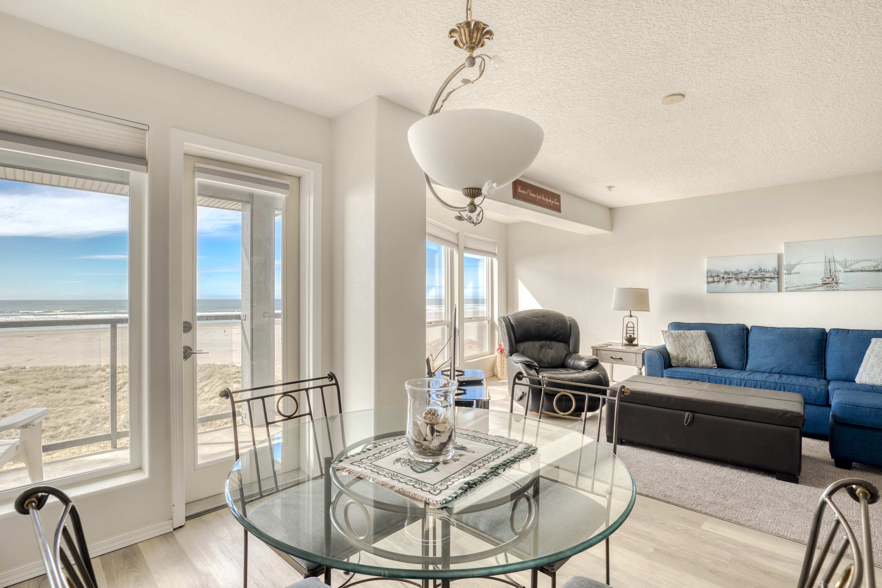 Promenade 501 - Top Floor with Private Balcony — photo 1
