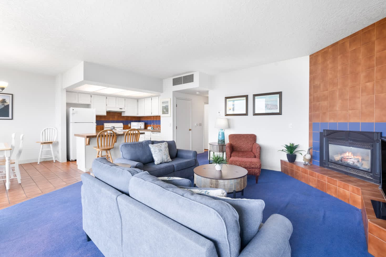 Sand & Sea (100) Retreat - Stunning Beachfront on the Prom 2BR — photo 5