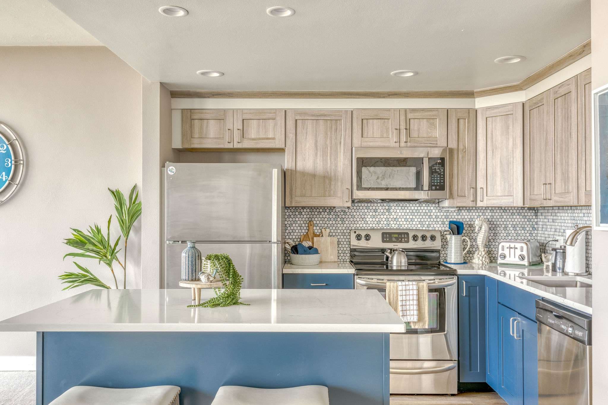 Sand & Sea (306 308) - 2x Luxury Oceanfront condos — photo 5