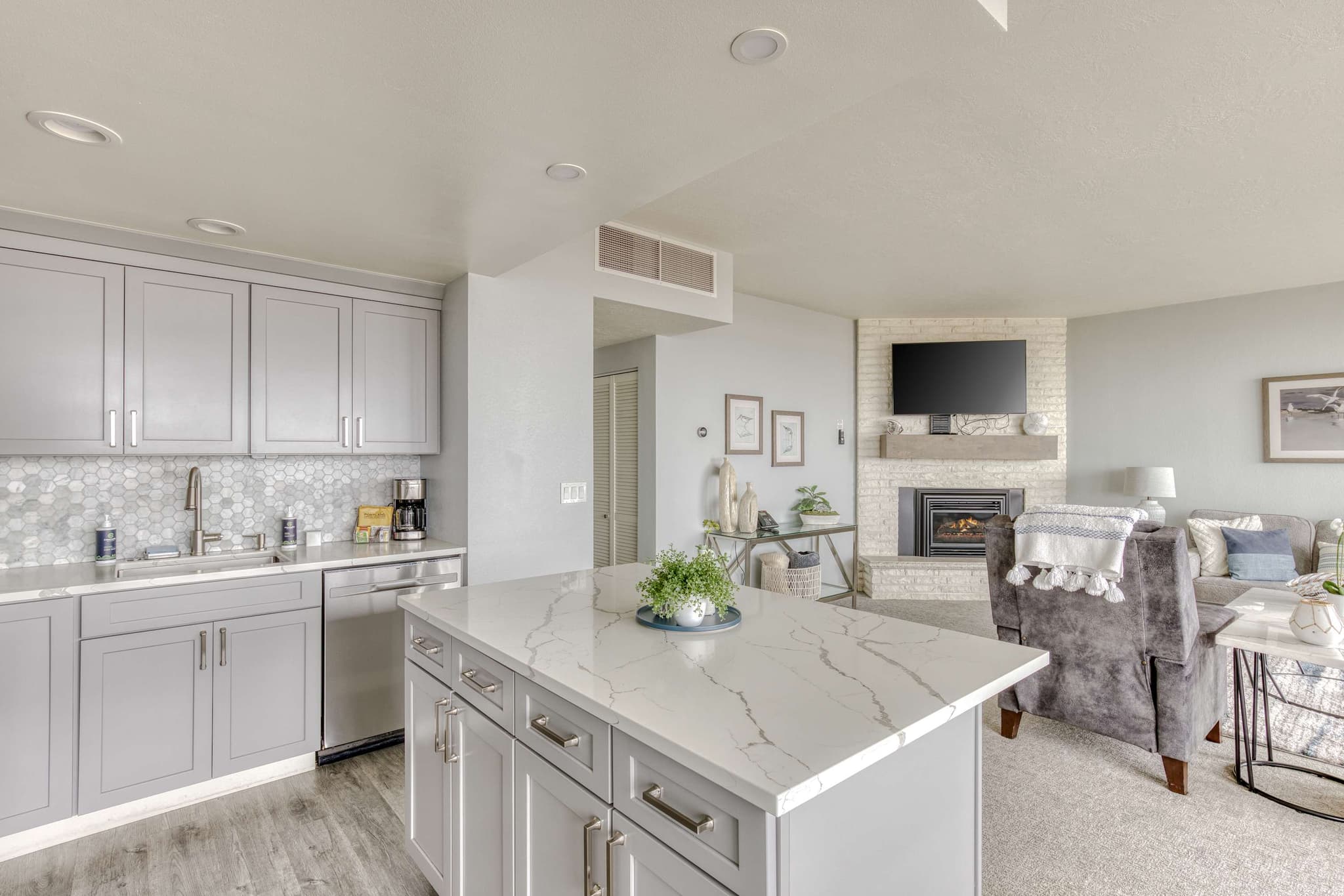 Sand & Sea (306) Sojourn - Oceanfront luxury — photo 2