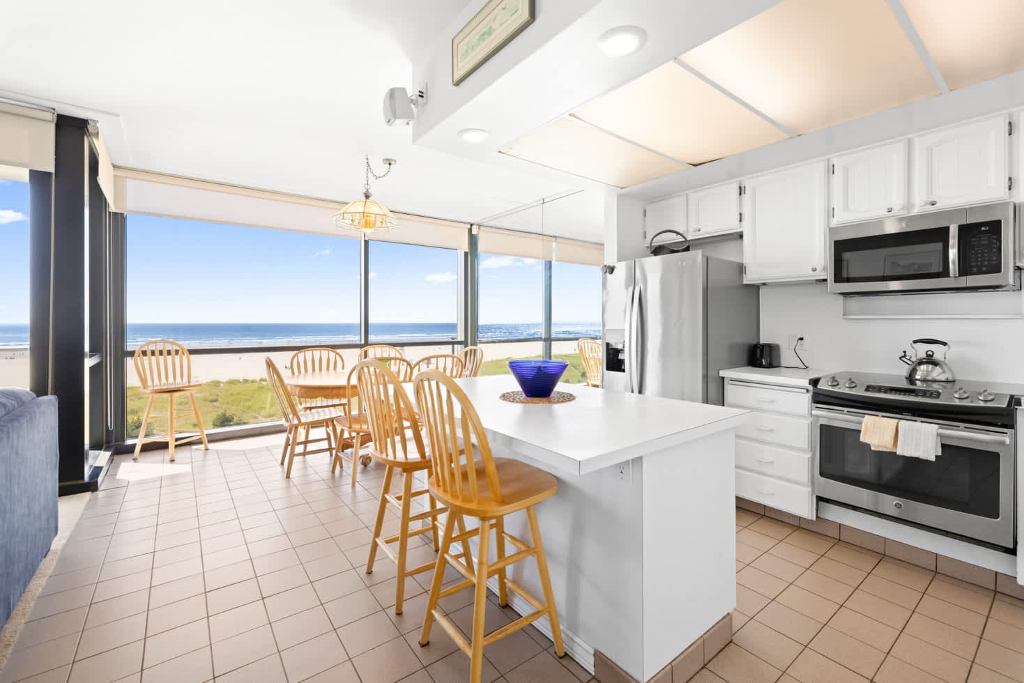 Sand & Sea (402) Water's Edge Panoramic Views — photo 1