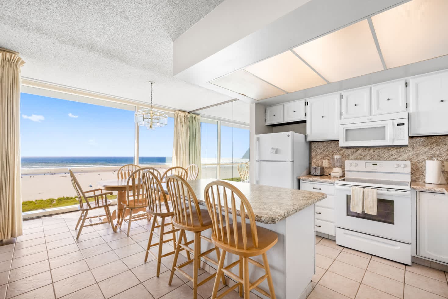 Sand & Sea (602) Beach Palette-Artsy Beachfront Dog Friendly — photo 2