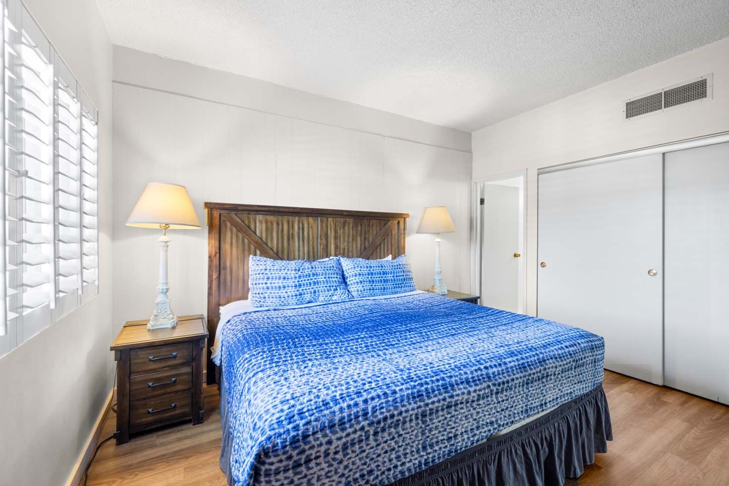 Sand & Sea (602) Beach Palette-Artsy Beachfront Dog Friendly — photo 4