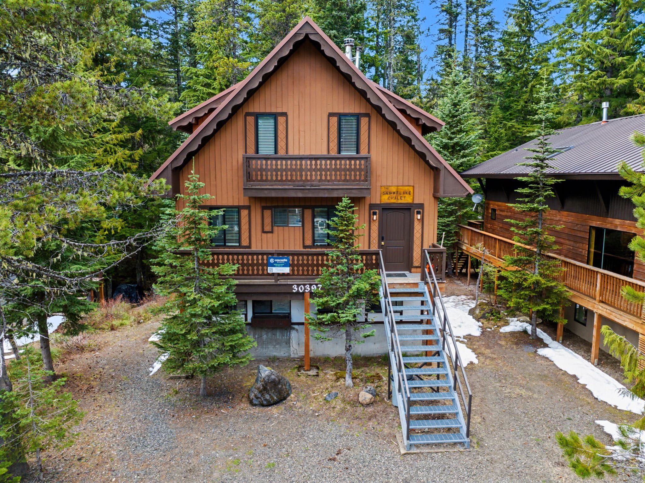 Snowflake Chalet -Govy Chalet Steps to Glade Trail