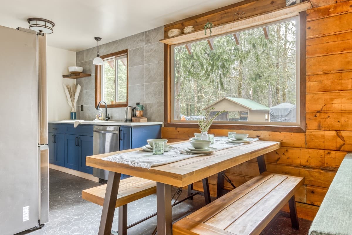 Thompson Cabin - Riverfront - Pet Friendly — photo 5