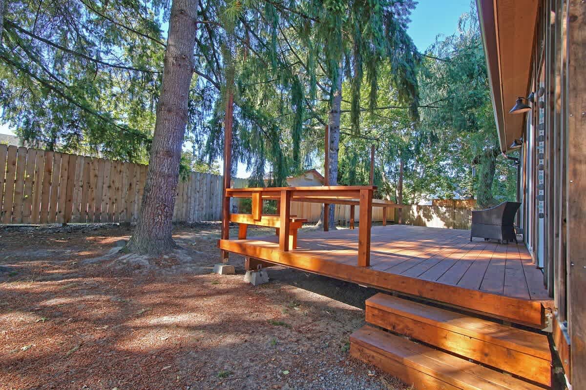 Upcycled Oasis - McMinnville Couple Monthly Stay — photo 4