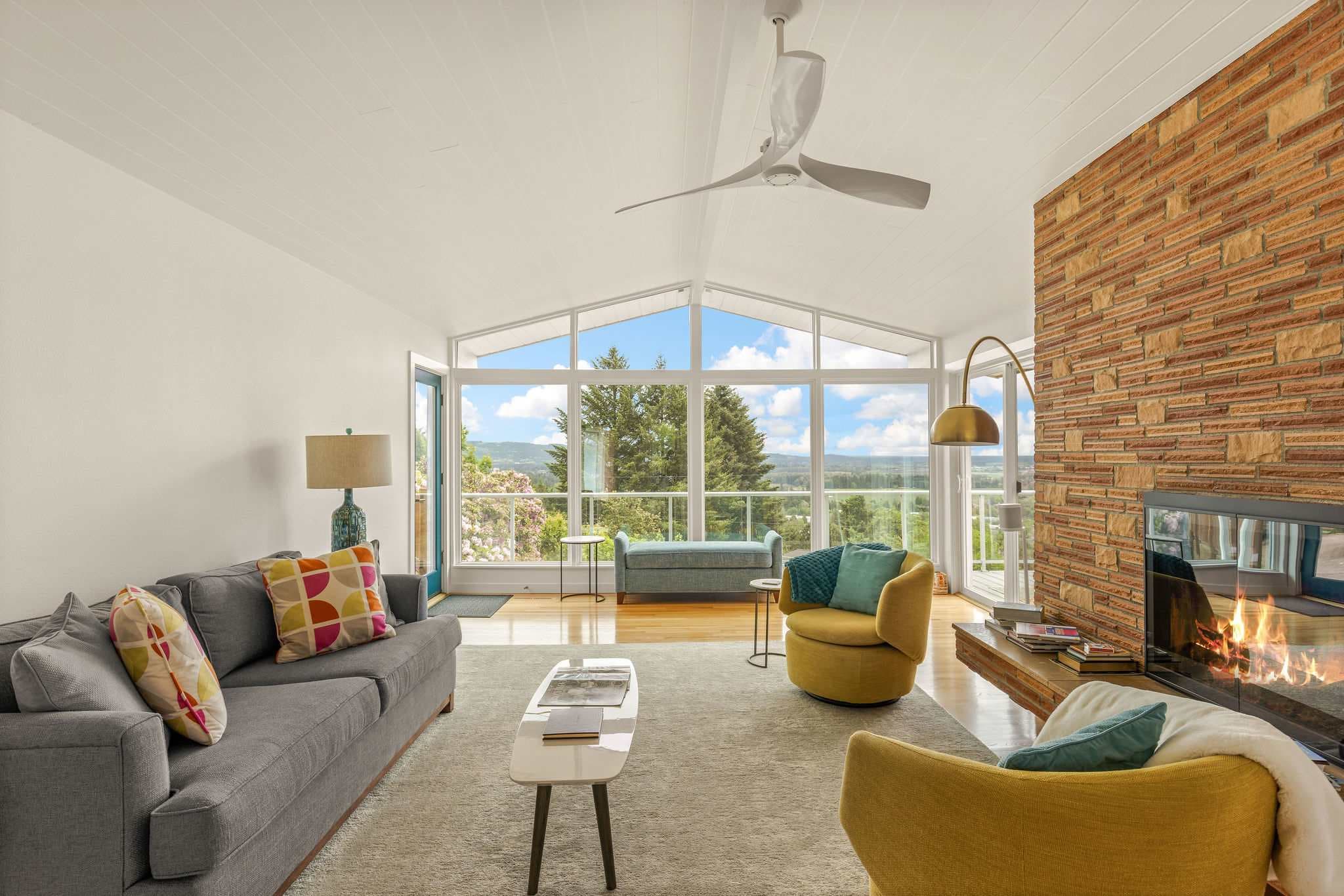 Vino Vista - Mid-Century Stunning Views w Deck — photo 5