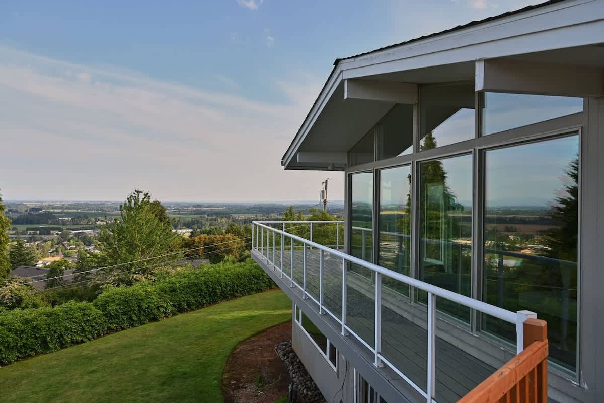 Vino Vista - Mid-Century Stunning Views w Deck — photo 2