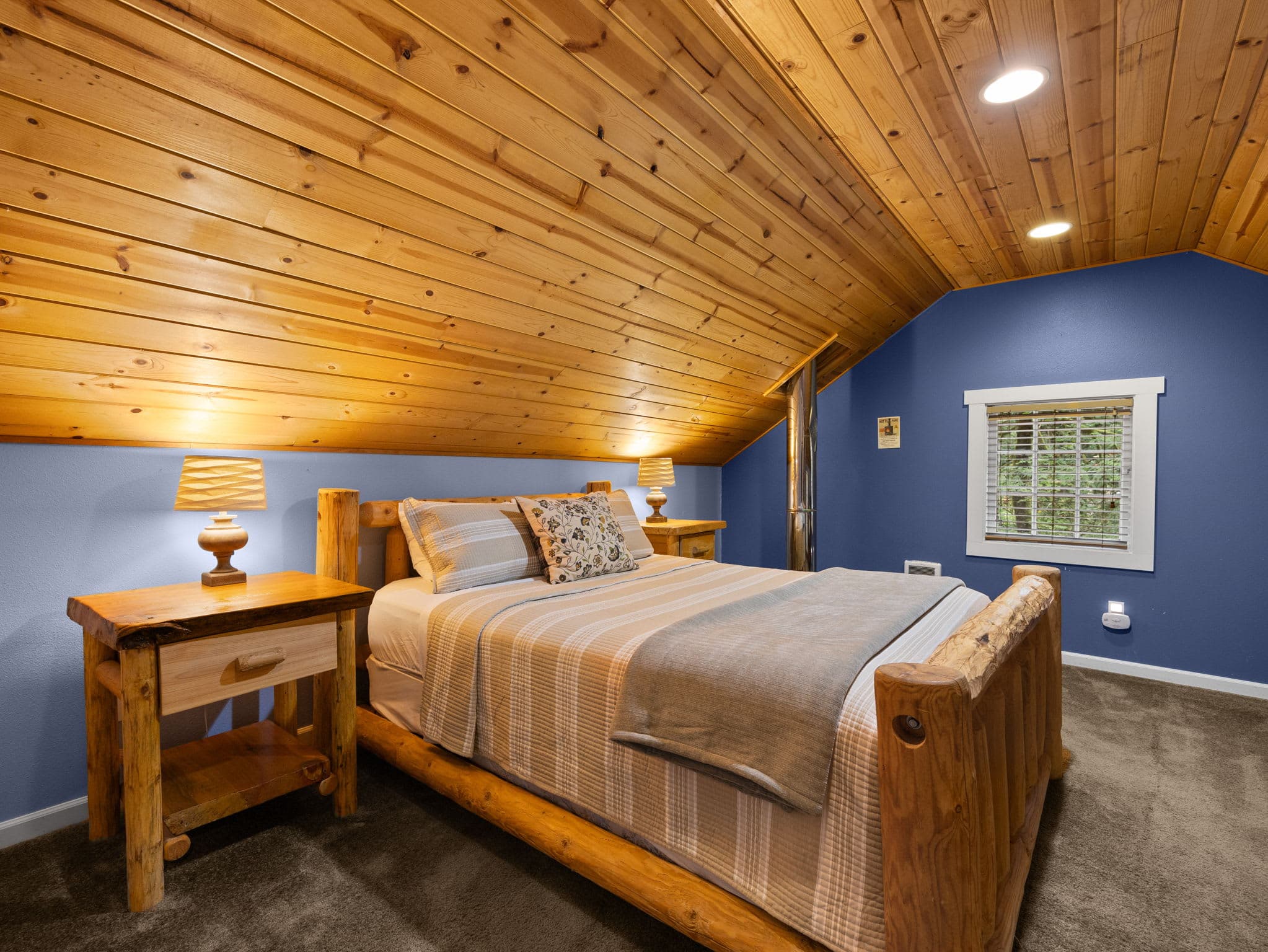 Whispering Pines: Hot Tub Retreat w Sports Court — photo 6