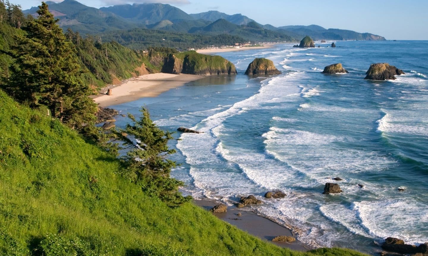 Ultimate Oregon Coast Travel Guide: Best Things to Do & Stay